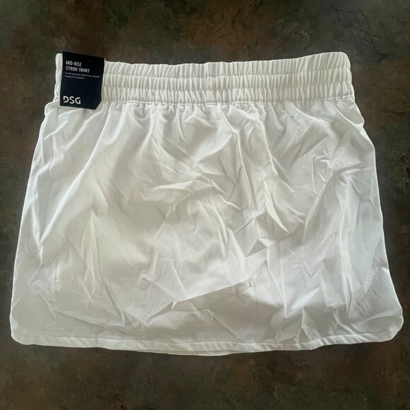 Womens DSG Small Stride Skort Pure White‎ - Picture 2 of 8